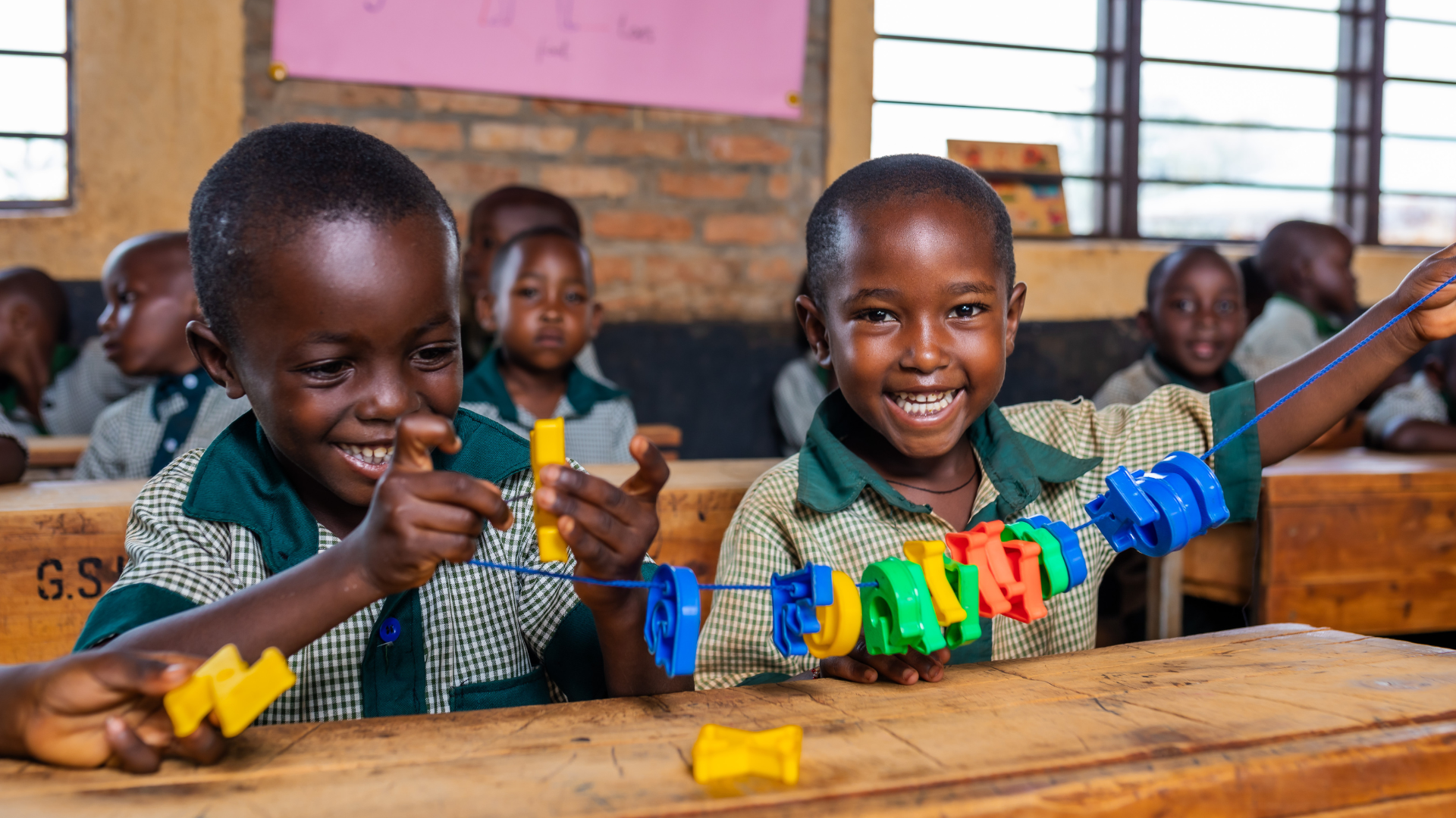 Let's learn through Play in Rwanda - docent Olivier